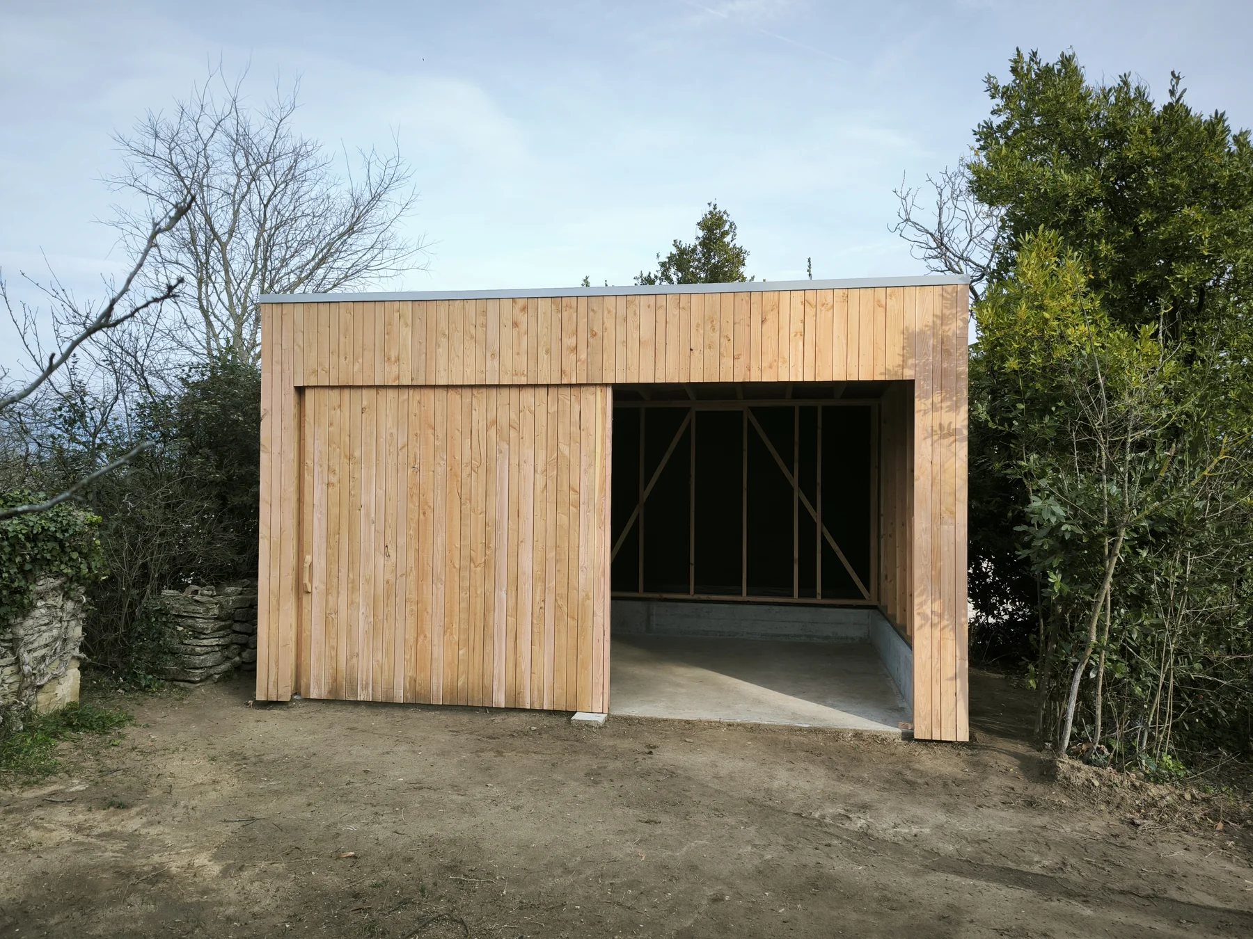 Construction d’un abri en bois